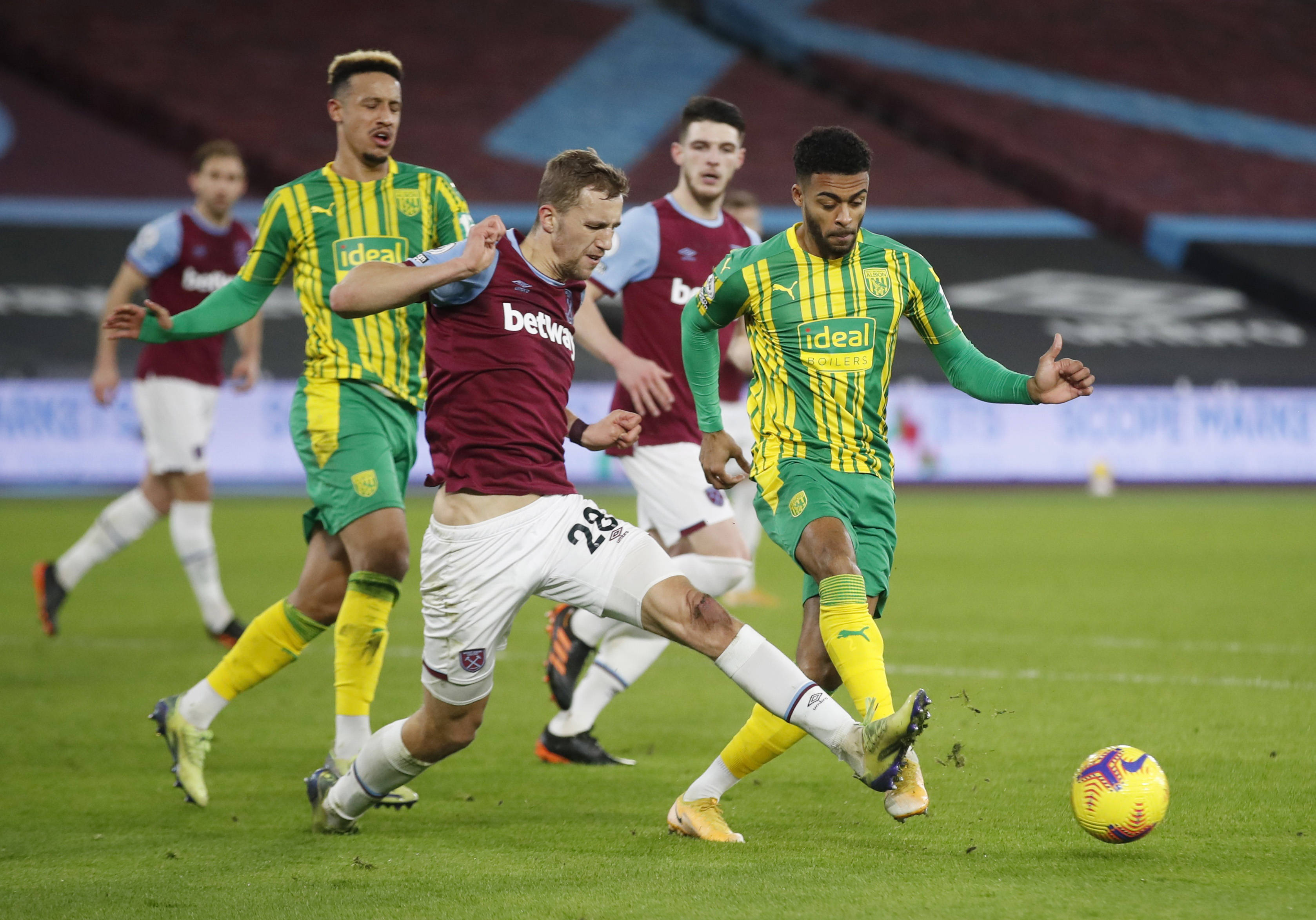 场下的谦逊 场下的谦逊