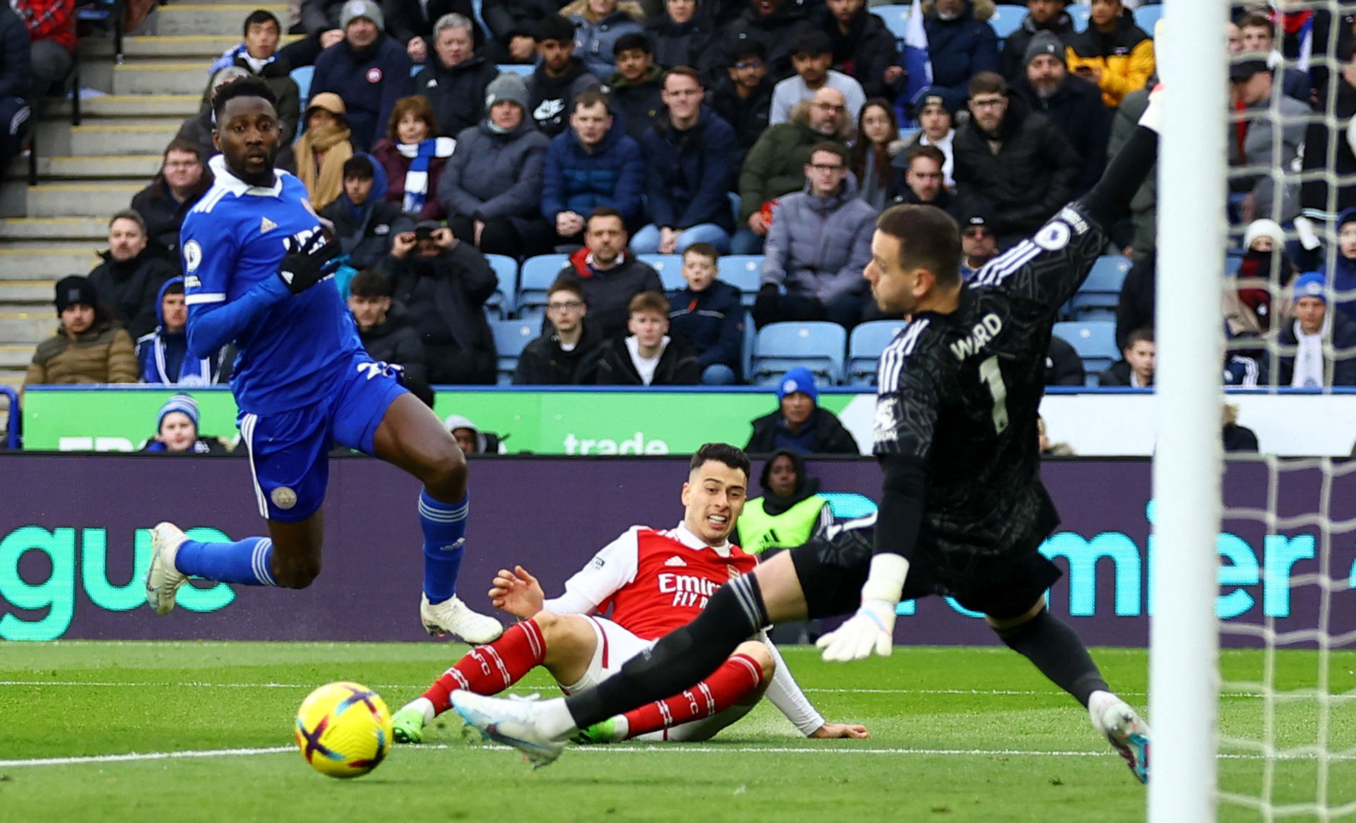 勒斯在新赛 勒斯在新赛